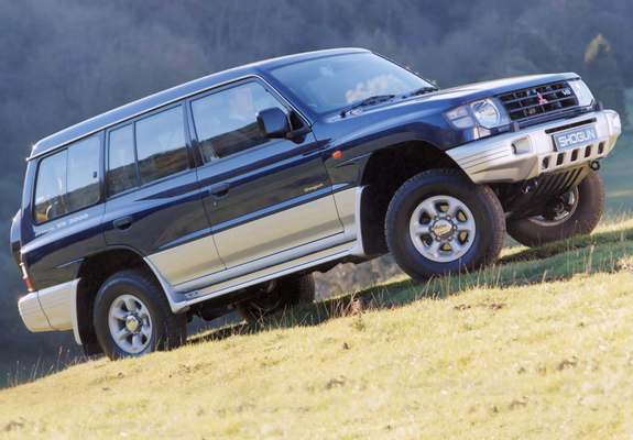 Mitsubishi Shogun 5-door 1997–99 pictures