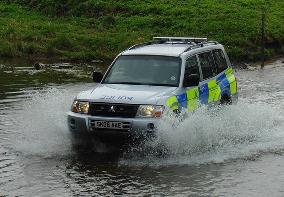 Mitsubishi Shogun Police 5-door 1999–2006 pictures