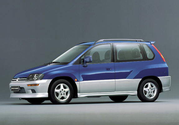 Mitsubishi Space Runner (N61W) 1999–2002 wallpapers