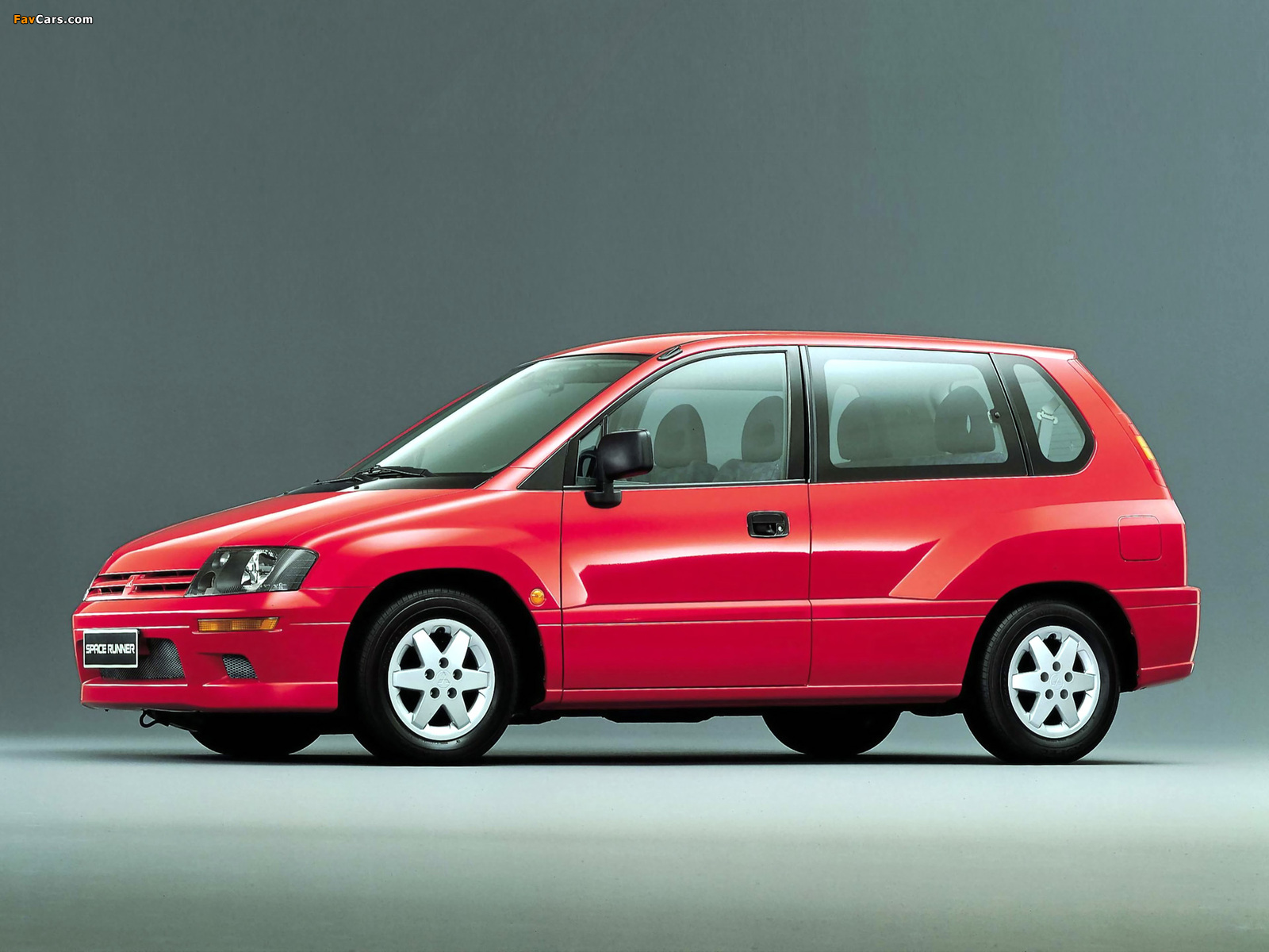 Pictures of Mitsubishi Space Runner (N61W) 1999–2002 (1600 x 1200)