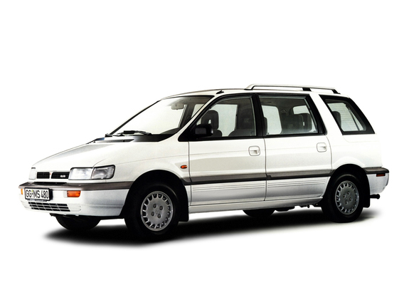 Images of Mitsubishi Space Wagon 1991–94