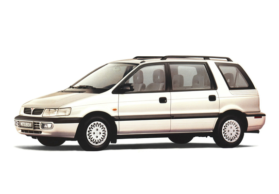 Mitsubishi Space Wagon 1994–97 pictures