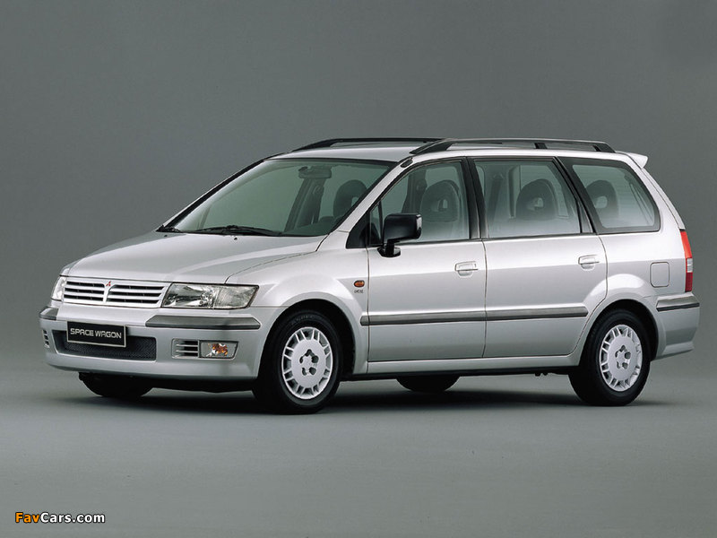 Photos of Mitsubishi Space Wagon 1997–2003 (800 x 600)