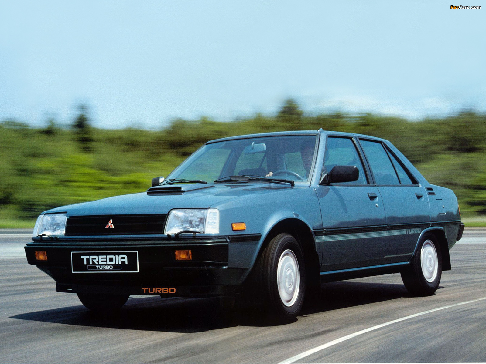 Images of Mitsubishi Tredia Turbo 1985–90 (1600 x 1200)
