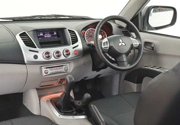 Mitsubishi Triton Double Cab ZA-spec 2013 pictures