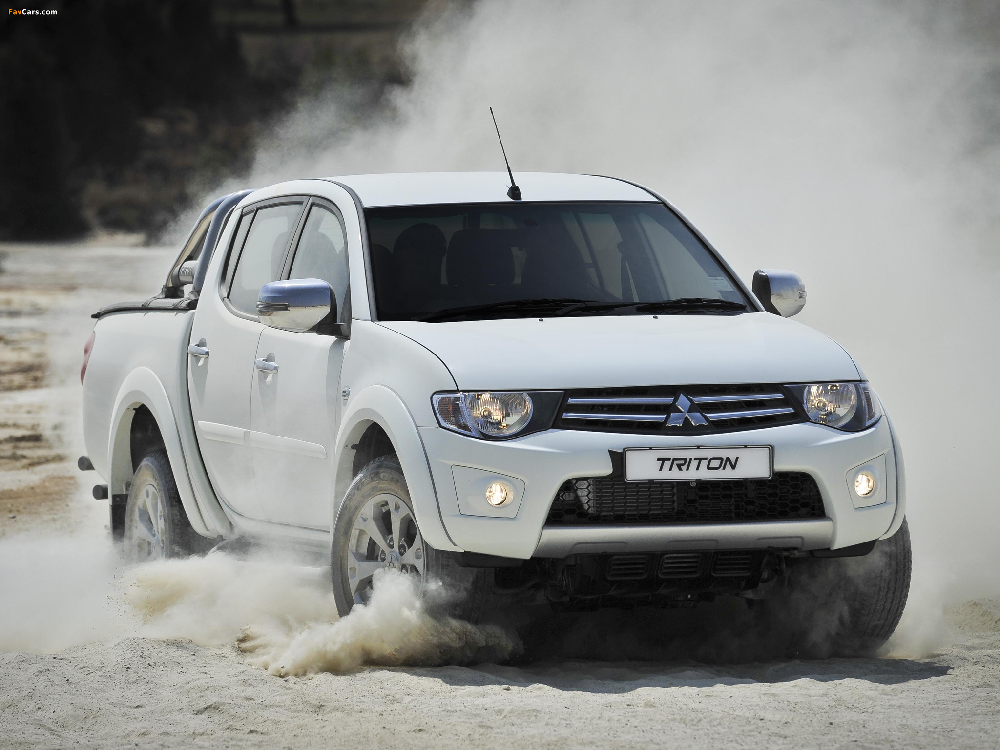 Pictures of Mitsubishi Triton Double Cab ZA-spec 2013 (2048 x 1536)