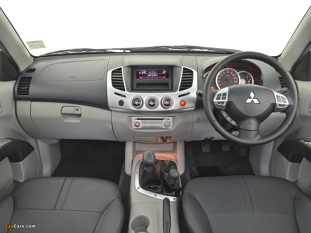 Pictures of Mitsubishi Triton Double Cab ZA-spec 2013 (1024 x 768)