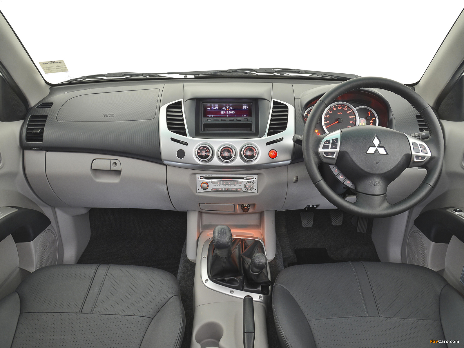 Pictures of Mitsubishi Triton Double Cab ZA-spec 2013 (1600 x 1200)