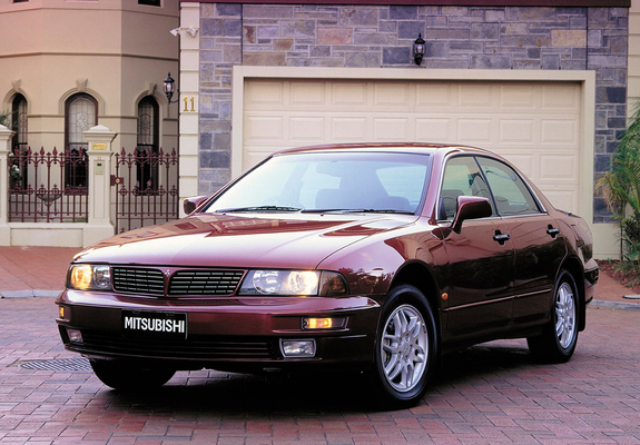 Mitsubishi Verada (KH) 1999–2000 images