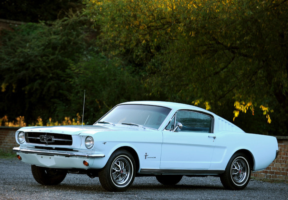 Mustang Fastback 1965 pictures