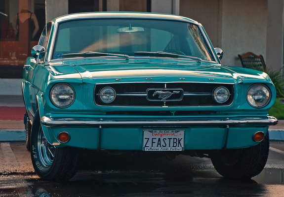 Mustang Fastback 1965 pictures