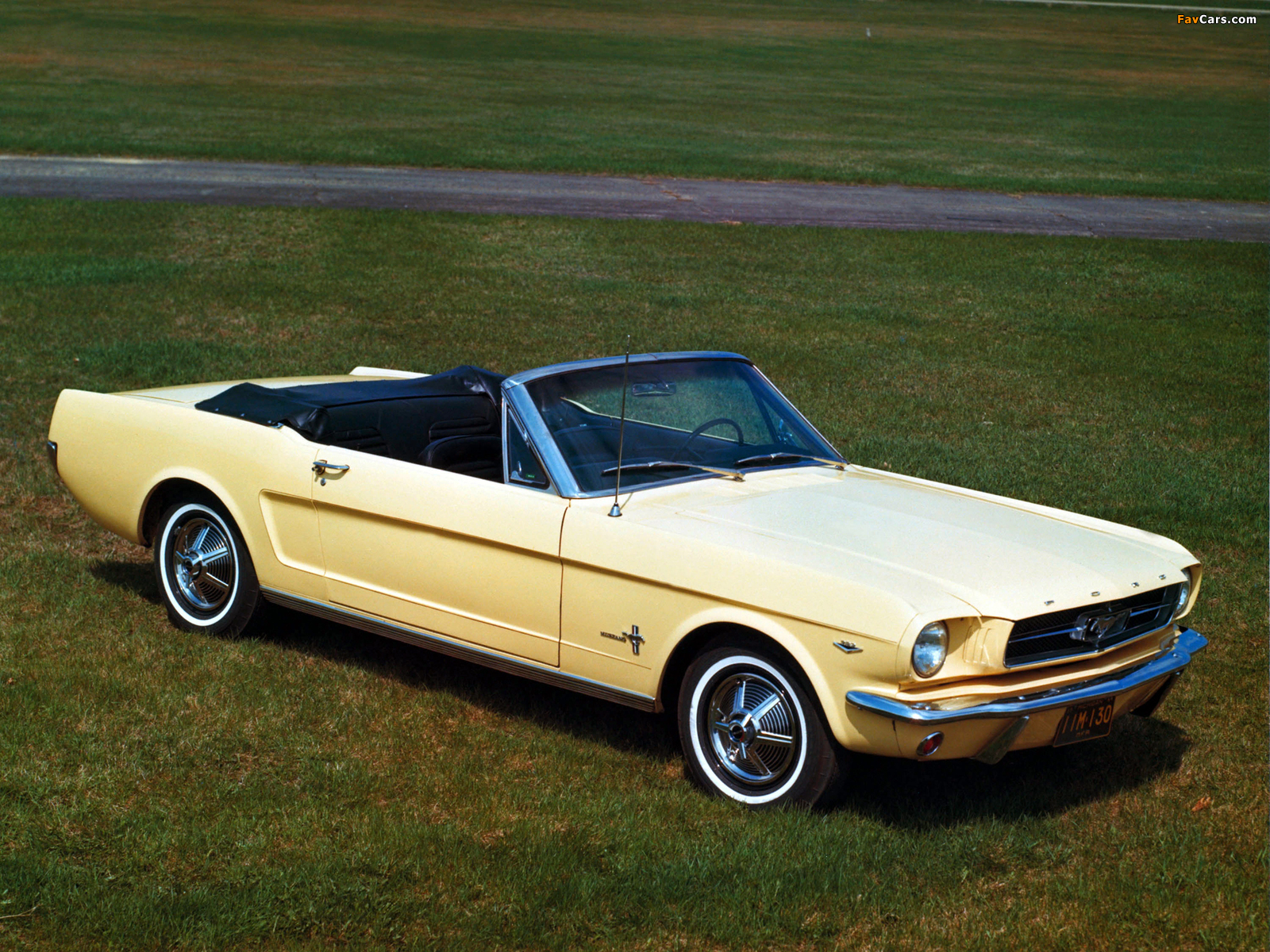 Mustang Convertible 1965 wallpapers (1600 x 1200)