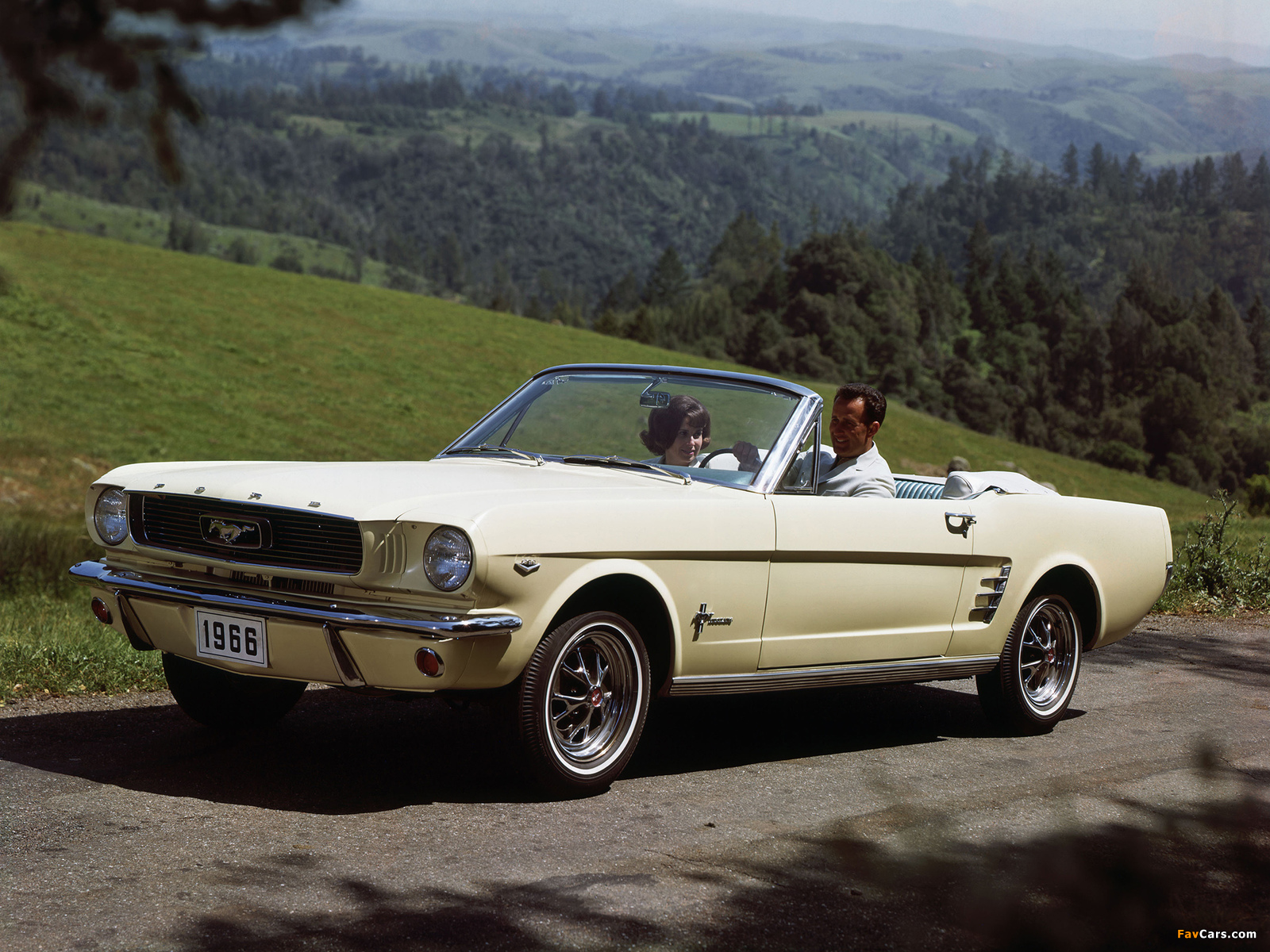 Mustang Convertible 1966 pictures (1600 x 1200)