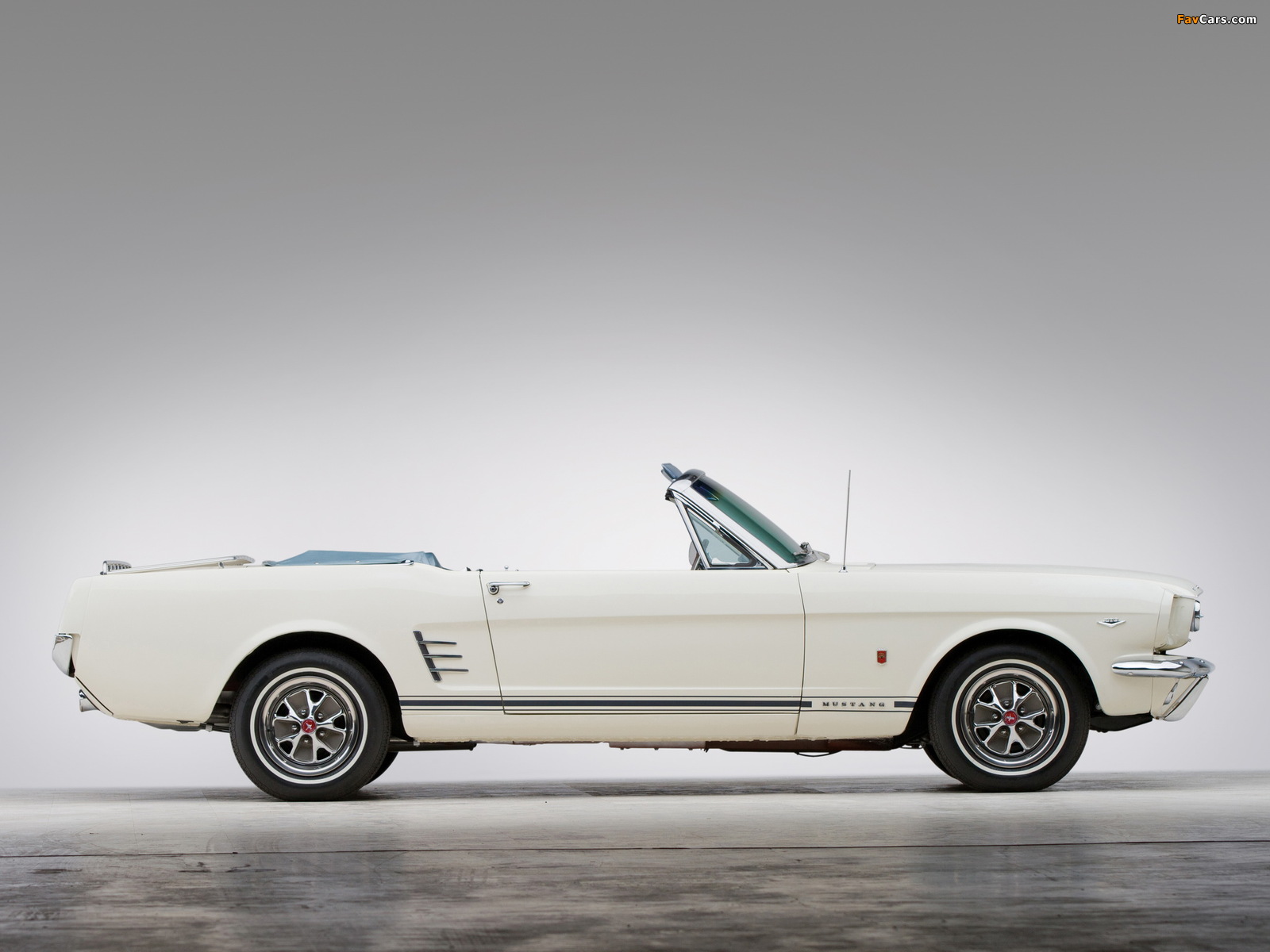 Mustang GT Convertible 1966 pictures (1600 x 1200)