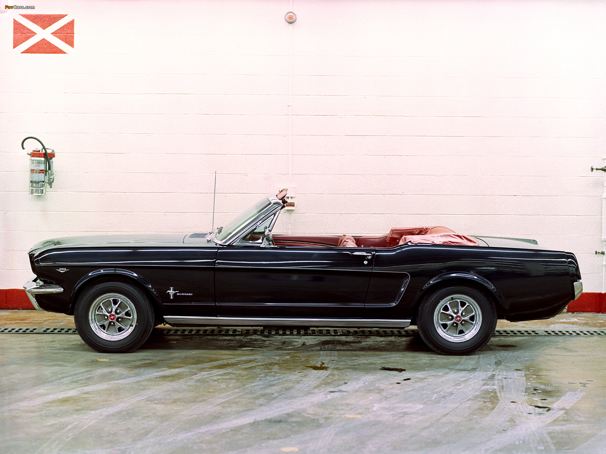 Photos of Mustang Convertible 1966 (2048 x 1536)