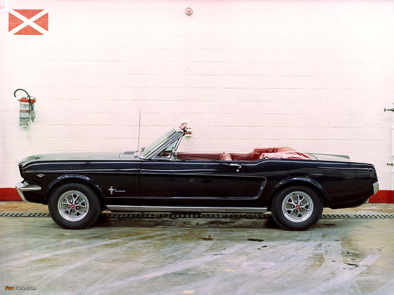 Photos of Mustang Convertible 1966 (1280 x 960)