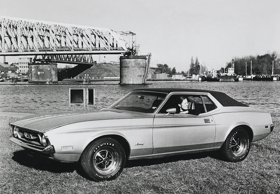 Photos of Mustang Grande Hardtop 1971