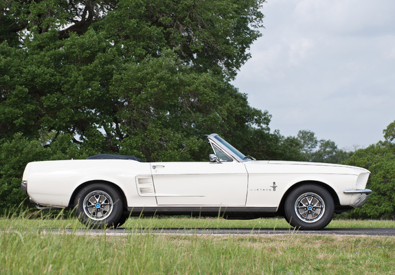 Pictures of Mustang Convertible 1967