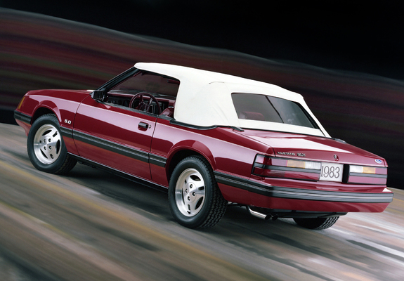 Photos of Mustang GT 5.0 Convertible 1983
