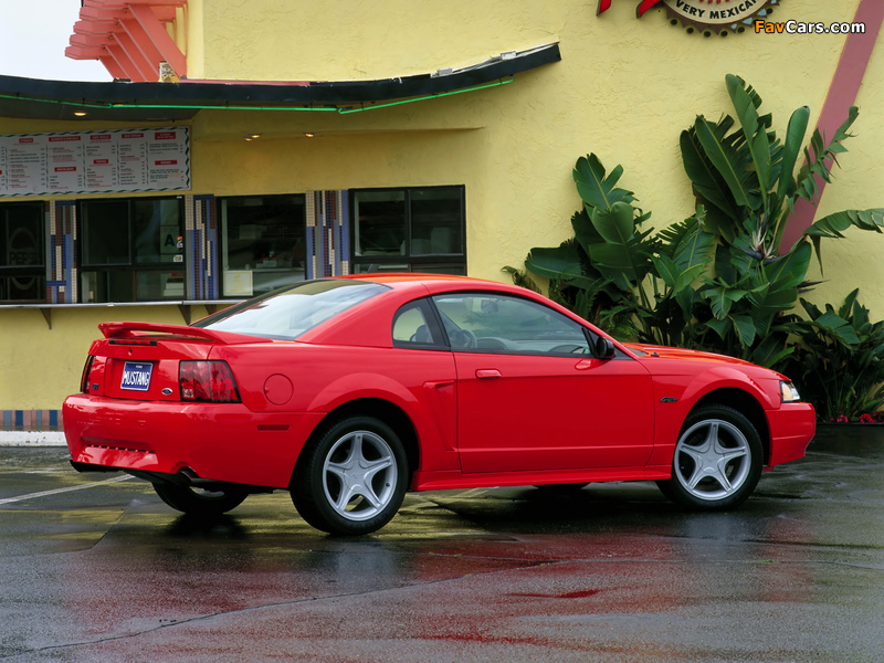 Photos of Mustang GT Coupe 1998–2004 (800 x 600)