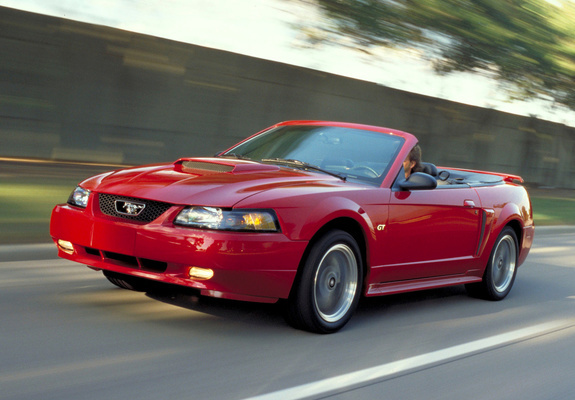 Photos of Mustang GT Convertible 1999–2004