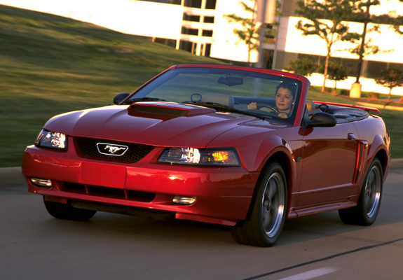 Pictures of Mustang GT Convertible 1999–2004