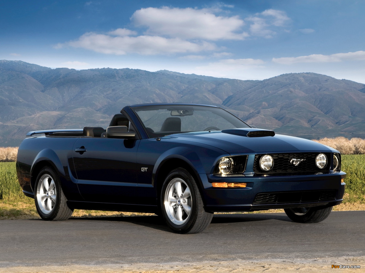 Images of Mustang GT Convertible 2005–08 (1280 x 960)