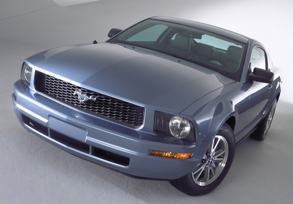 Mustang Coupe 2005–08 photos