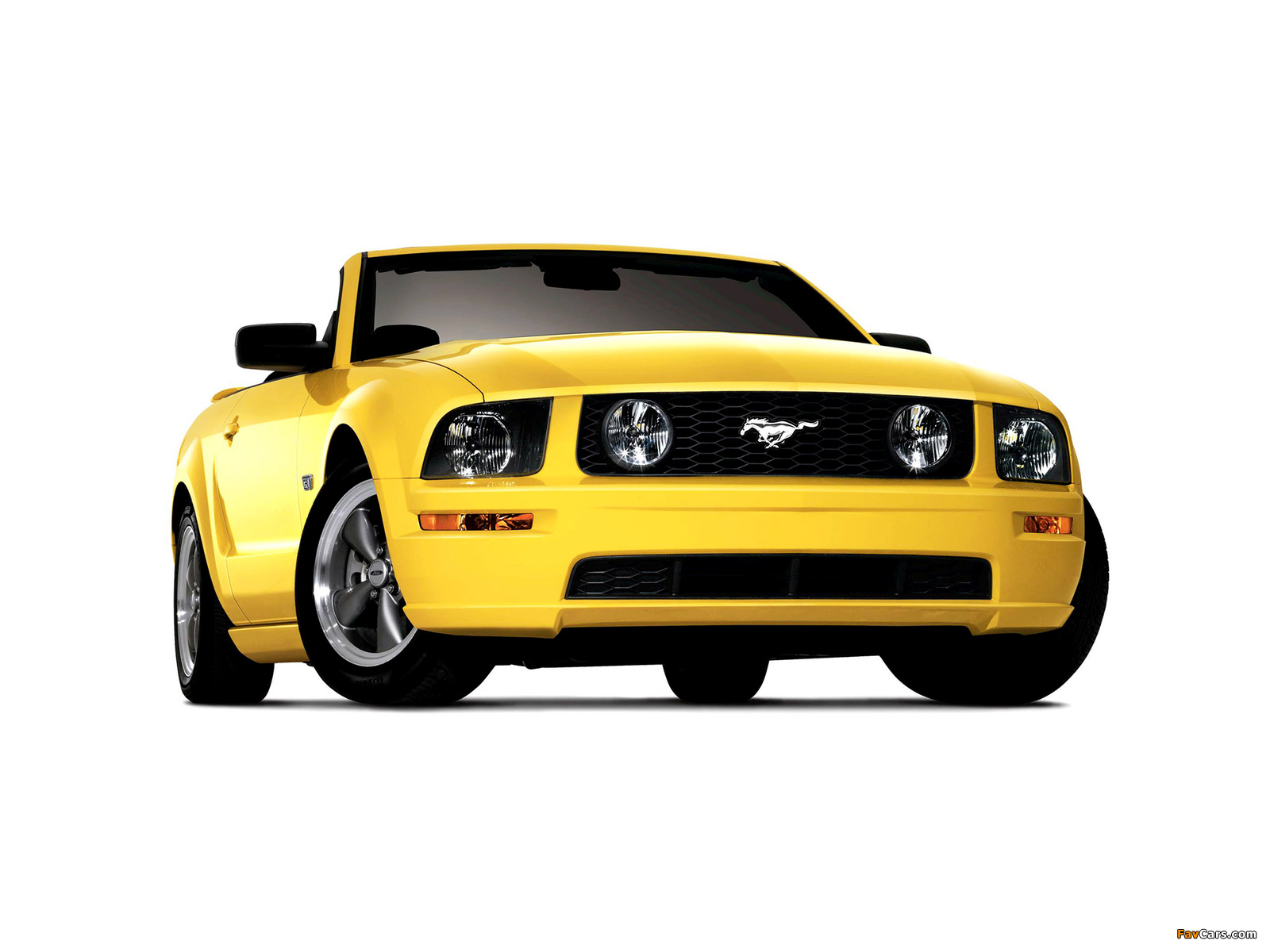 Mustang GT Convertible 2005–08 photos (1600 x 1200)