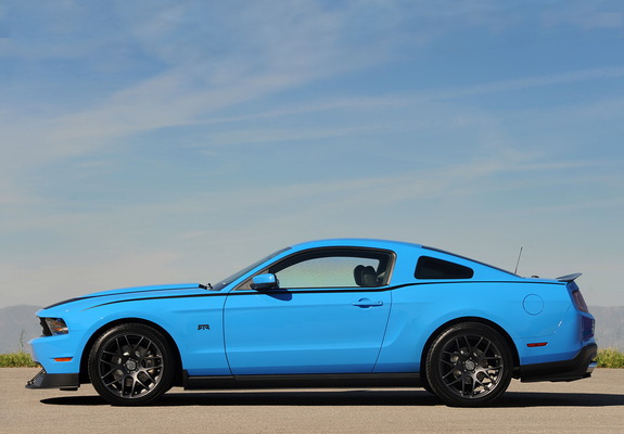 Mustang RTR Package 2010–11 images
