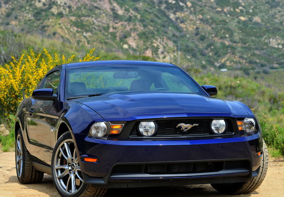 Mustang 5.0 GT 2010–12 photos