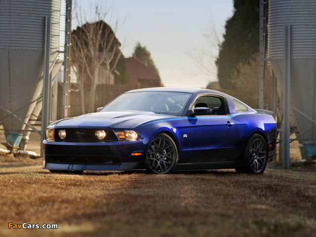 Mustang RTR Package 2010–11 wallpapers (640 x 480)
