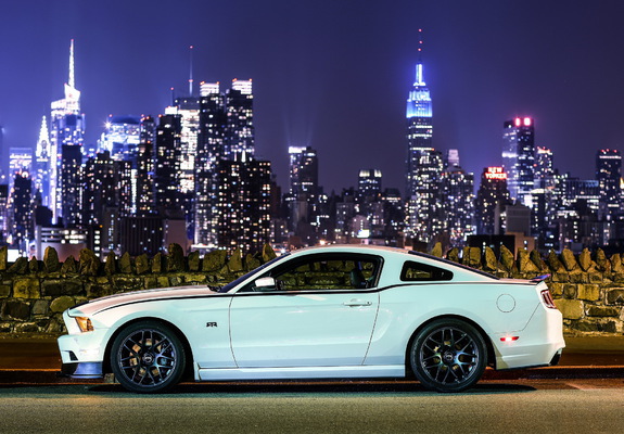Mustang RTR Package 2012 photos