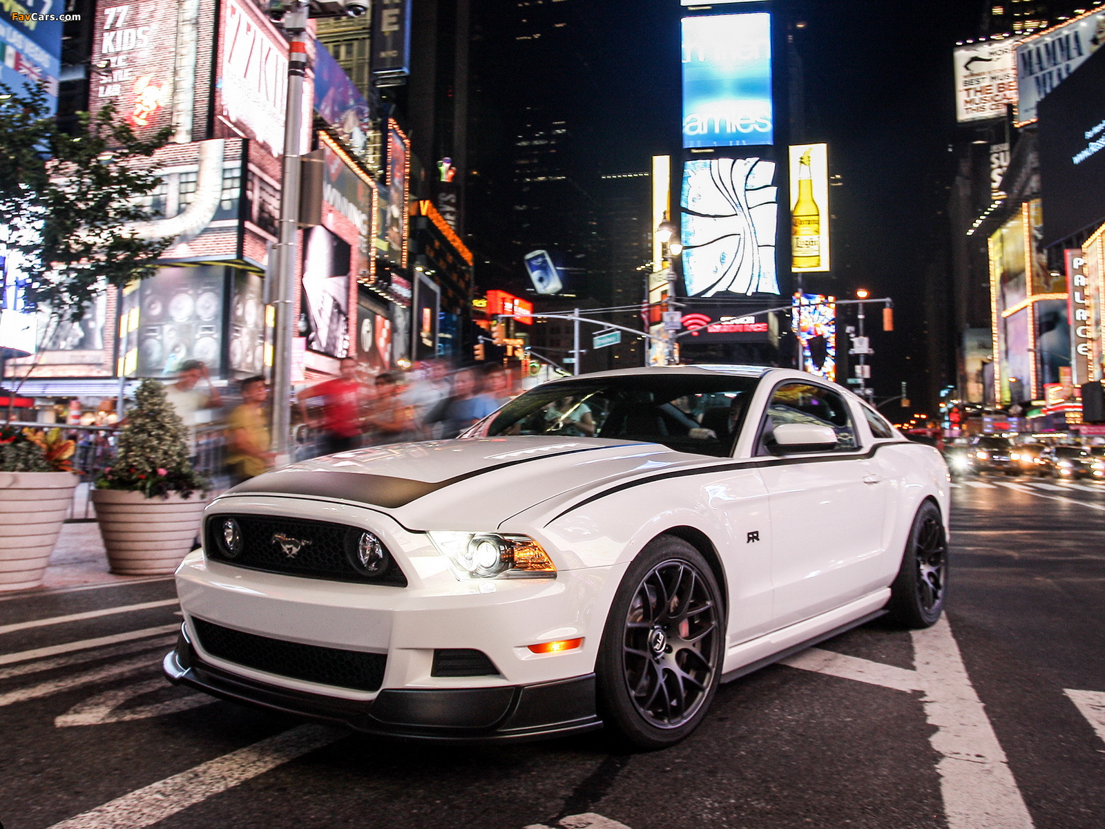 Mustang RTR Package 2012 wallpapers (1600 x 1200)