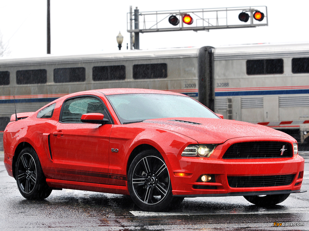 Mustang 5.0 GT California Special Package 2012 wallpapers (1024 x 768)