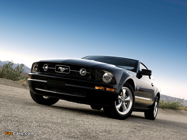 Photos of Mustang Coupe 2005–08 (640 x 480)