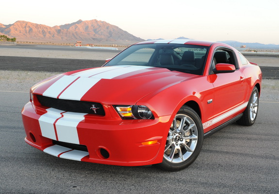 Photos of Shelby GTS 2011