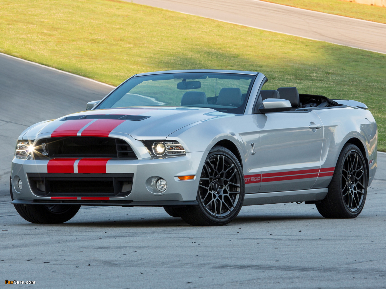 Photos of Shelby GT500 SVT Convertible 2012 (1280 x 960)