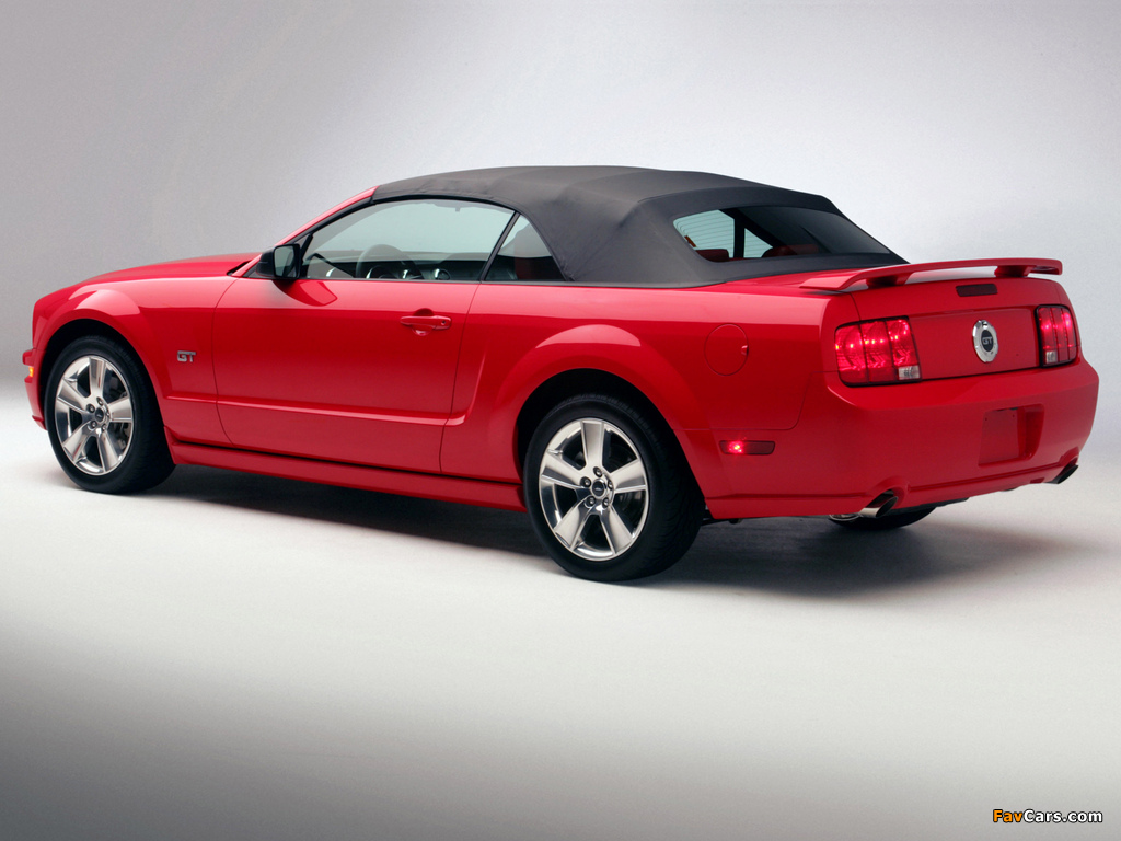 Pictures of Mustang GT Convertible 2005–08 (1024 x 768)