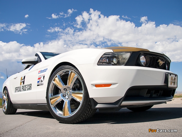 Pictures of Hurst Mustang Convertible Pace Car 2009 (640 x 480)