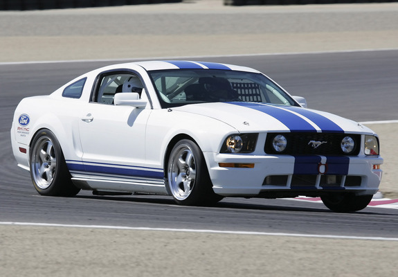 Pictures of Mustang Race Car 2005–09