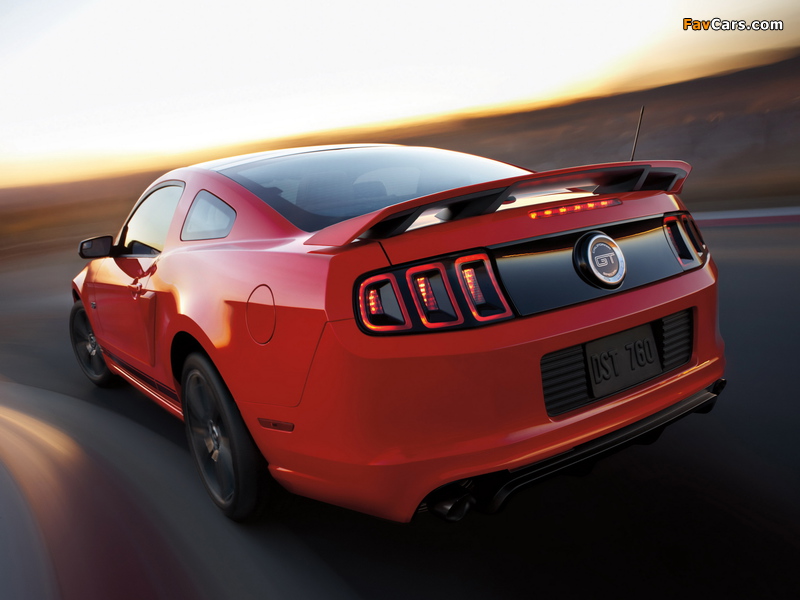 Mustang 5.0 GT California Special Package 2012 wallpapers (800 x 600)