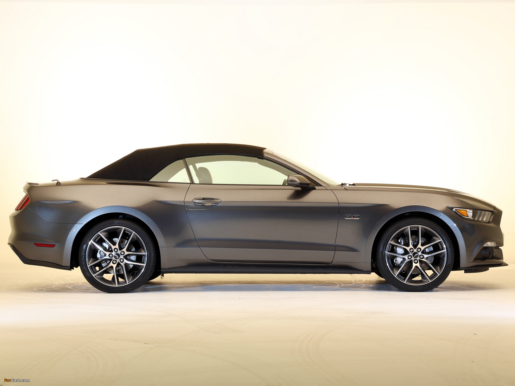 Images of 2015 Mustang GT Convertible 2014 (2048 x 1536)