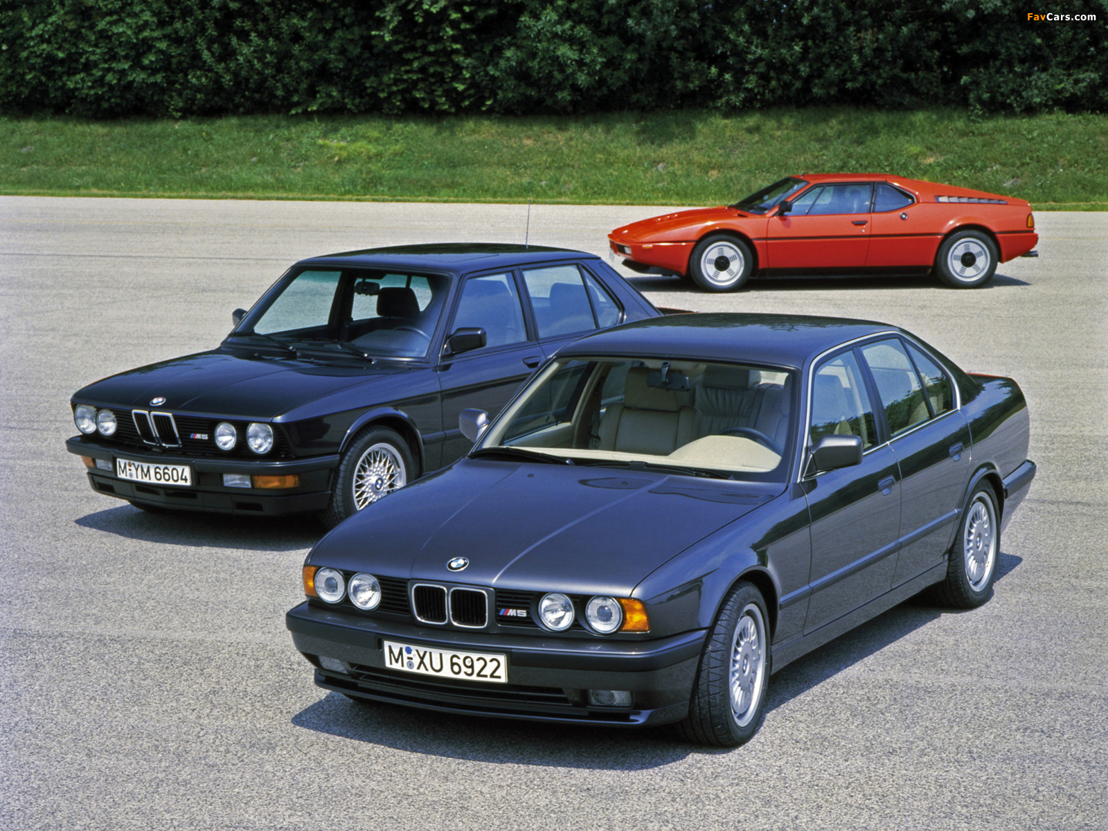 BMW photos (1600 x 1200)