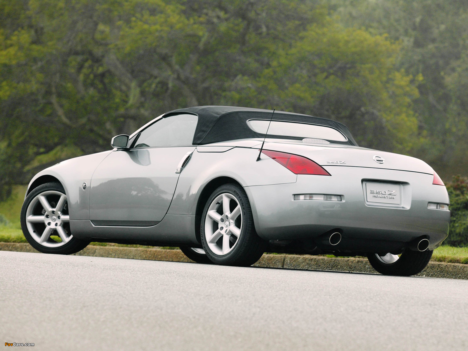 Images of Nissan 350Z Roadster (Z33) 2005–06 (1600 x 1200)