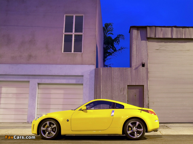 Photos of Nissan 350Z 35th Anniversary 2005 (640 x 480)