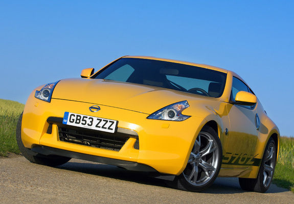 Images of Nissan 370Z Yellow 2009