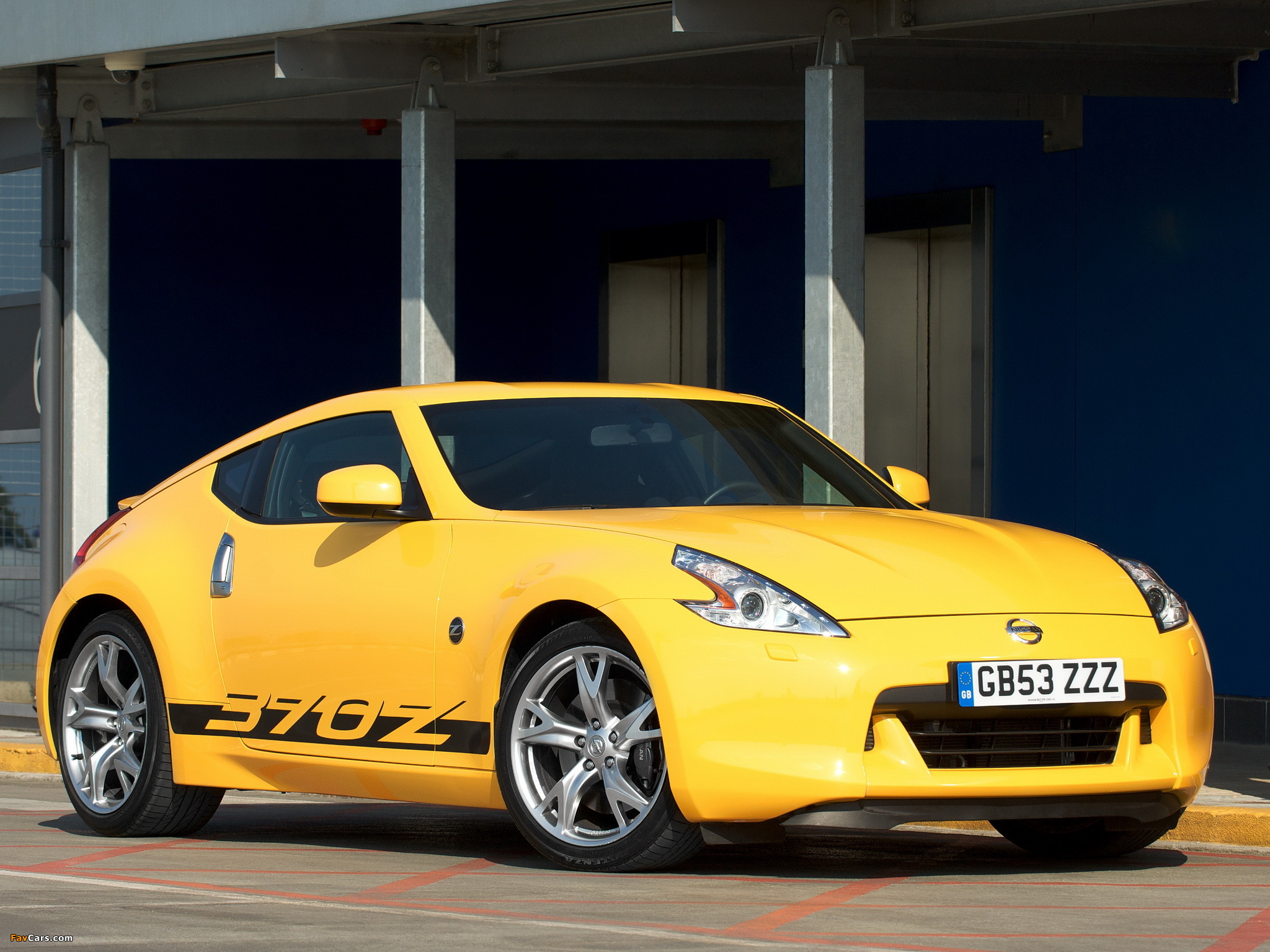 Nissan 370Z Yellow 2009 images (2048 x 1536)