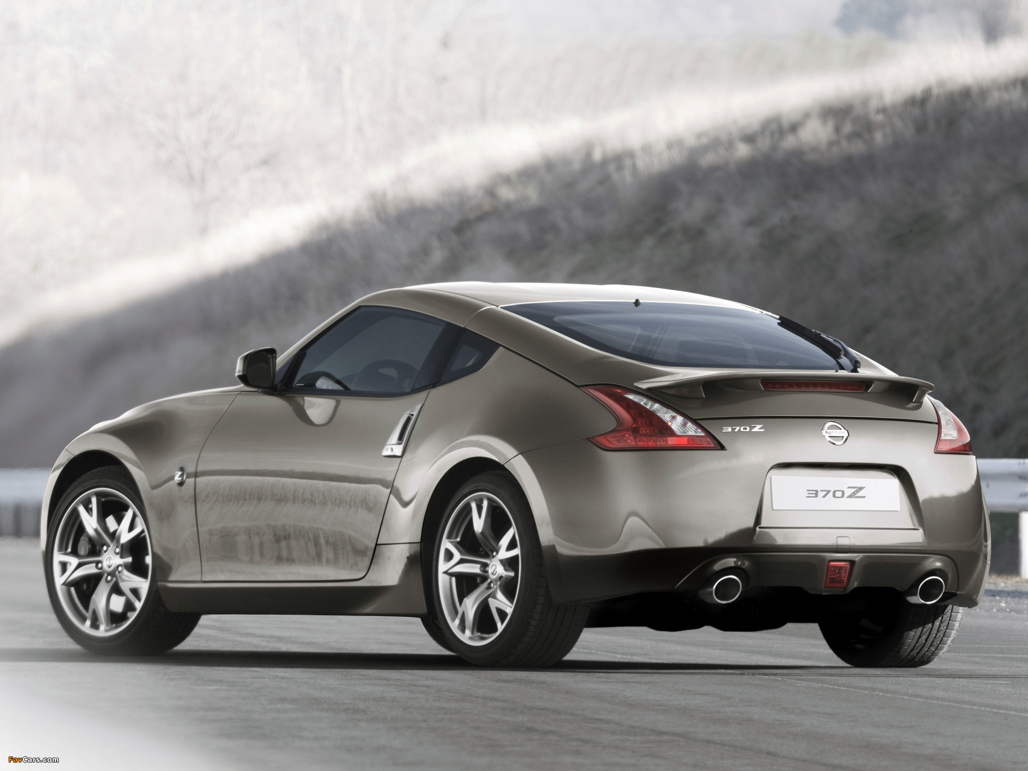Nissan 370Z 2009–12 pictures (2048 x 1536)