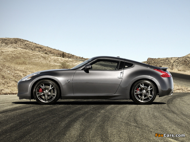 Nissan 370Z 40th Anniversary 2010 wallpapers (640 x 480)